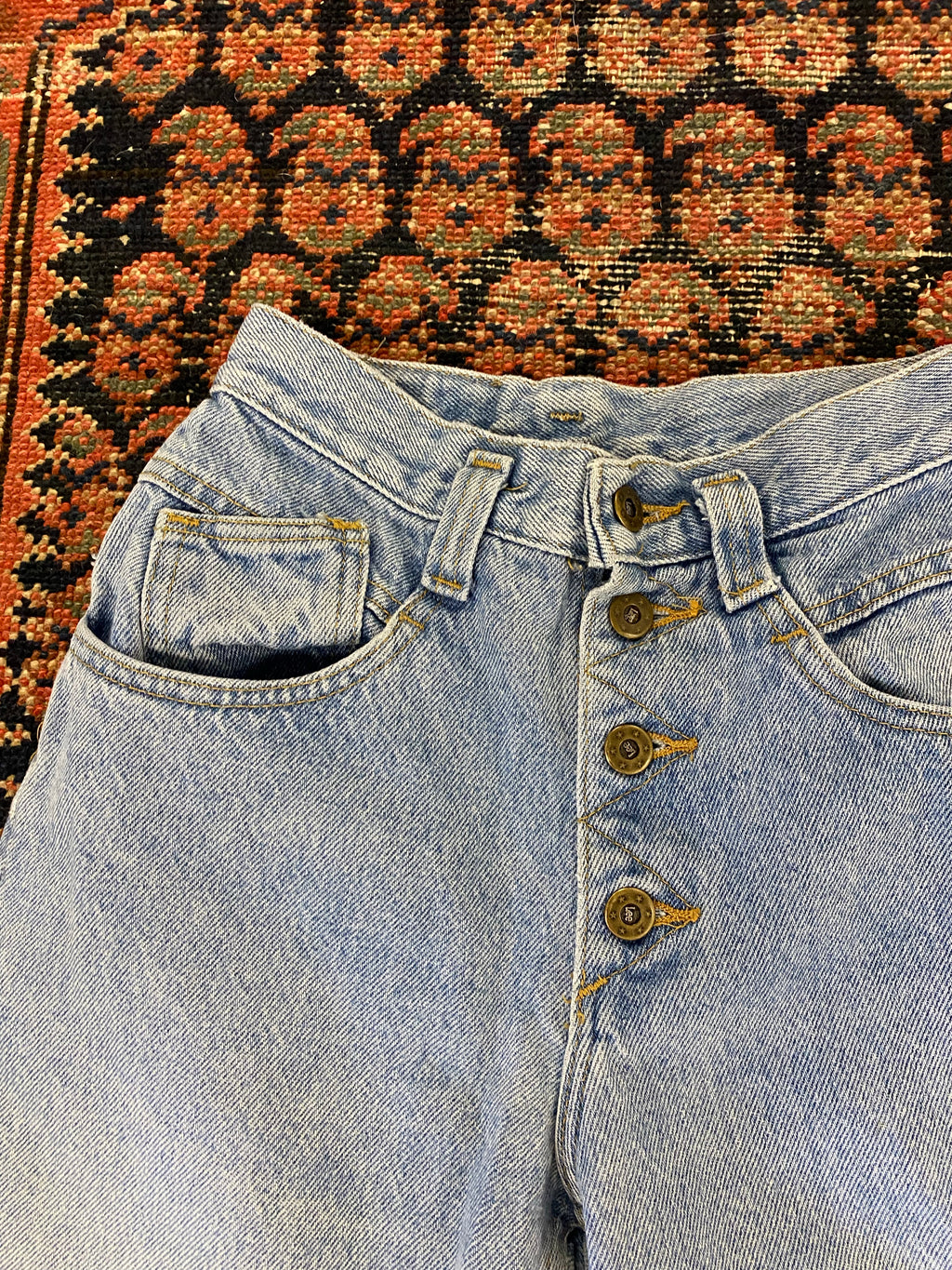 90s Lee High Waisted Denim Frayed Shorts - 25in