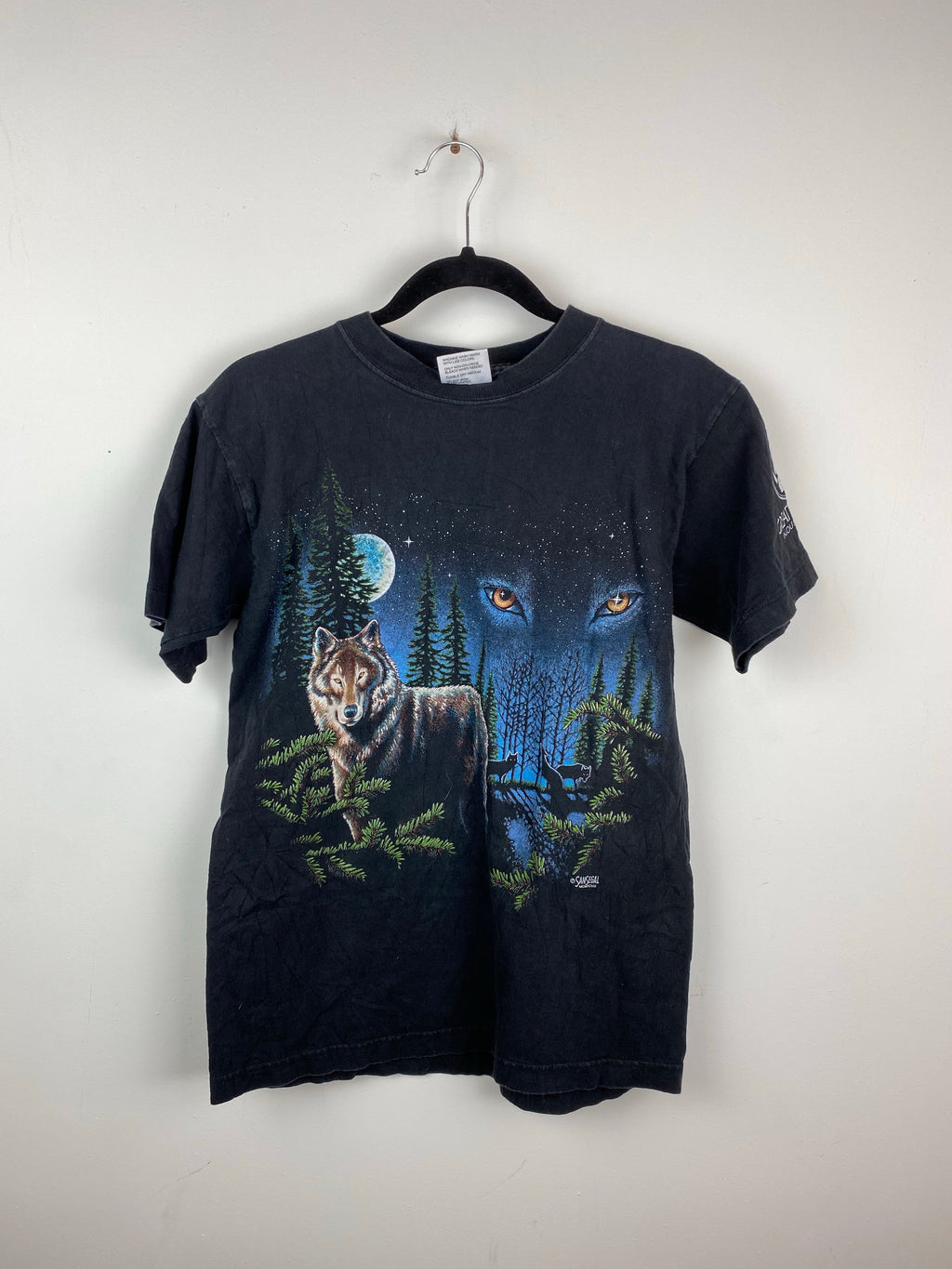 Baby Tee style Vintage Wolf t shirt