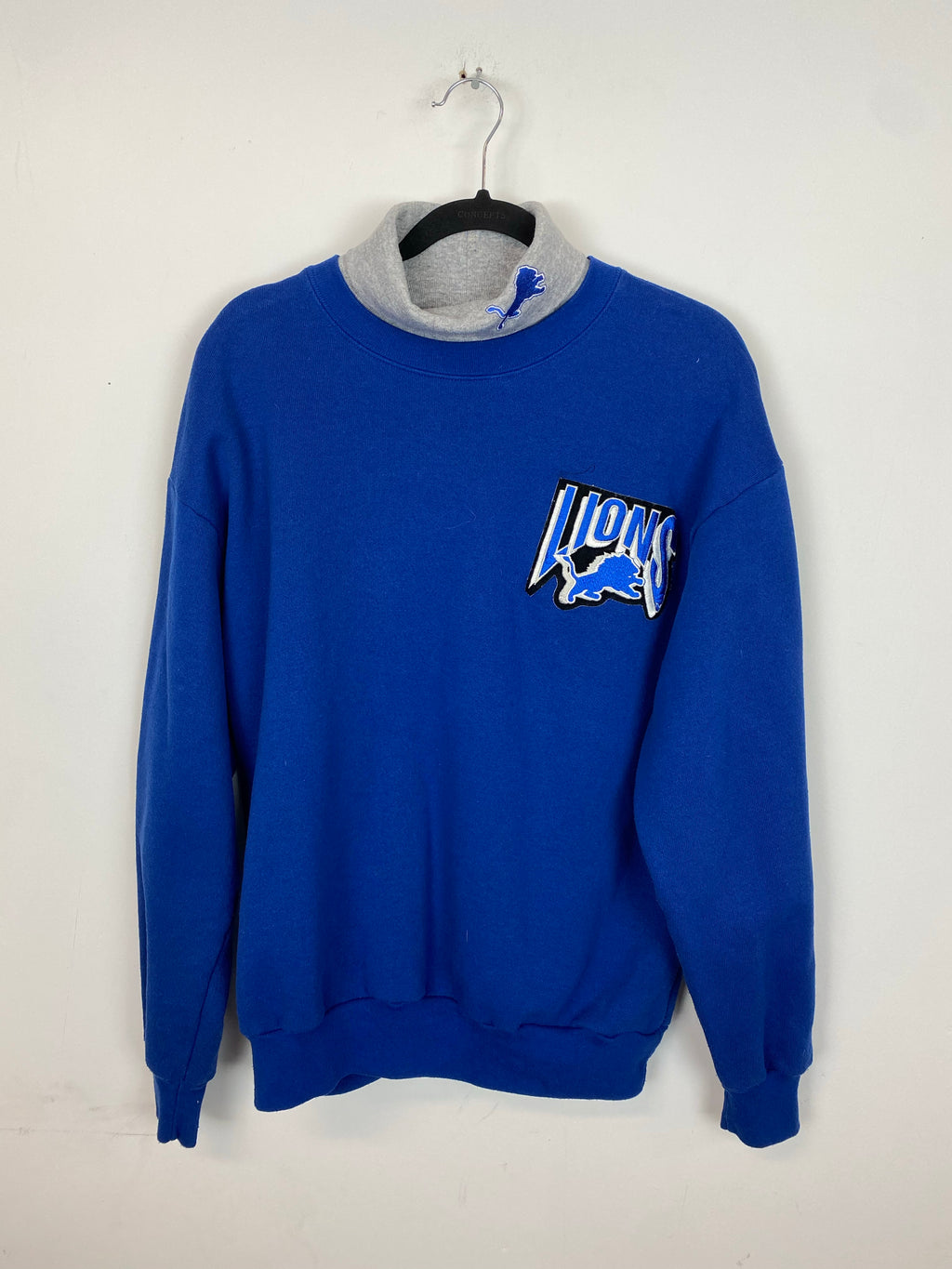 Vintage Embroidered Lions Turtleneck Crewneck - M