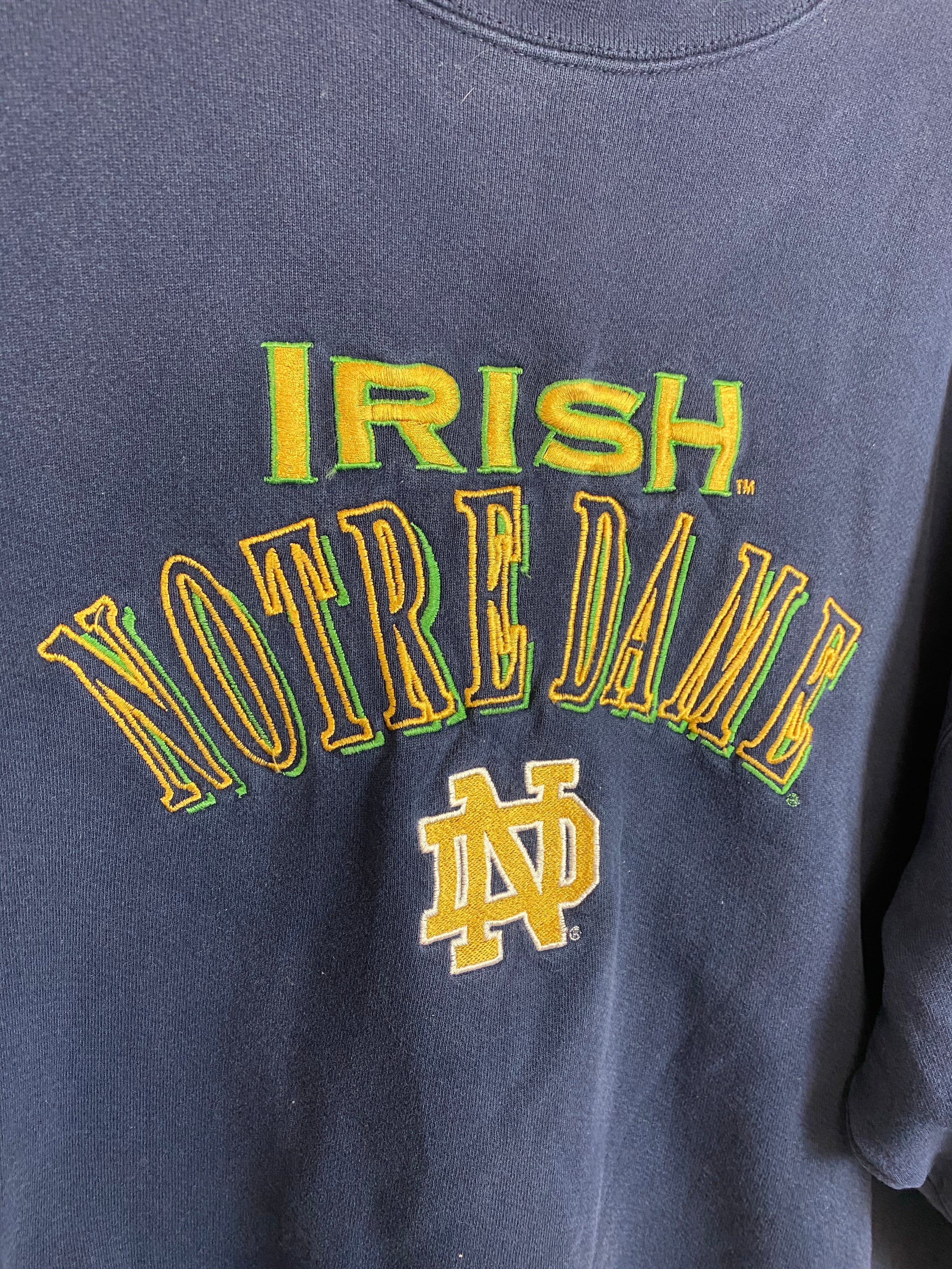 Embroidered 90s Notre Dame crewneck - L