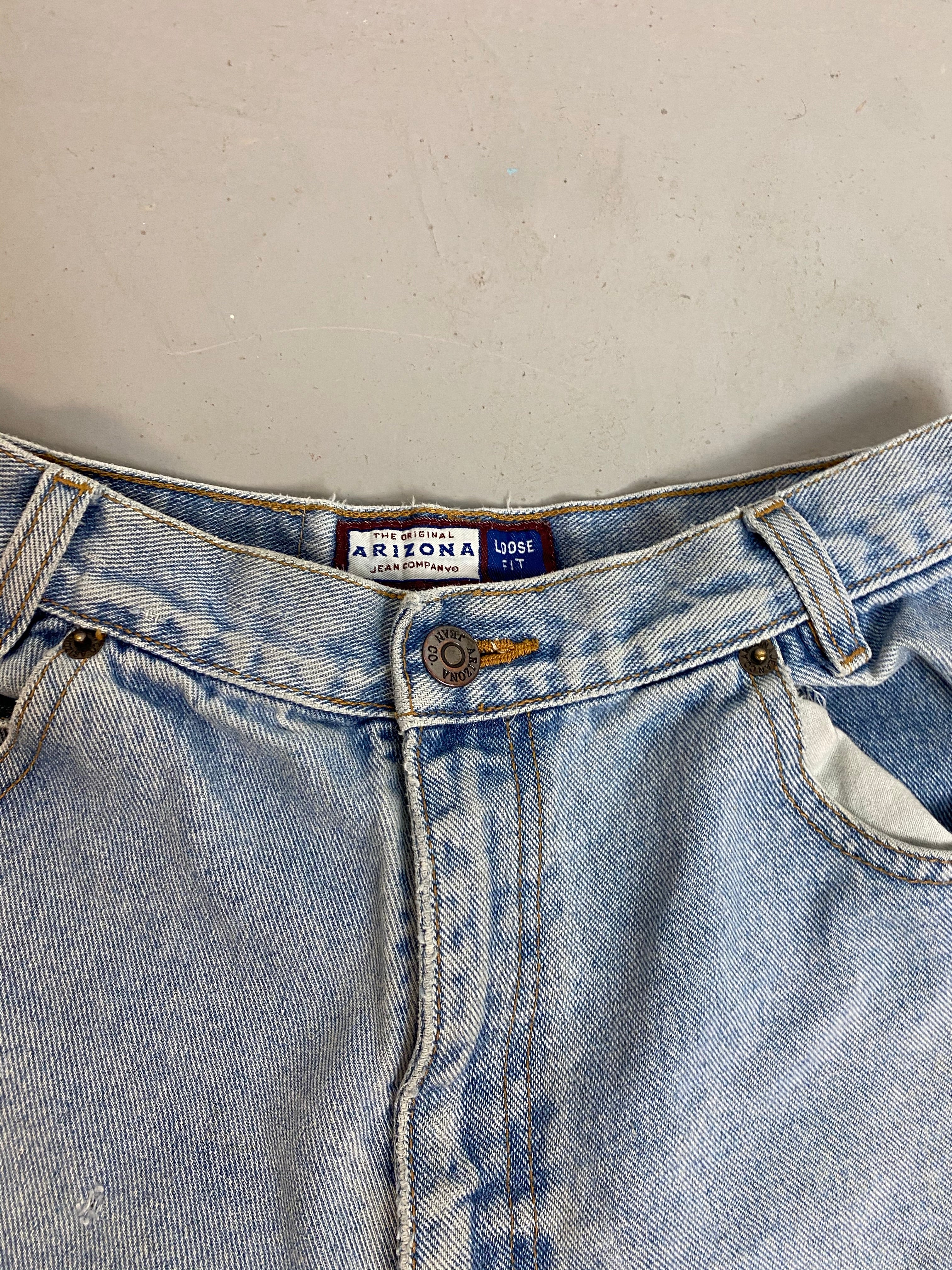 90s High Waisted Arizona Frayed Denim Shorts - 25in