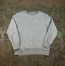 Load image into Gallery viewer, 2000s Nike Crewneck