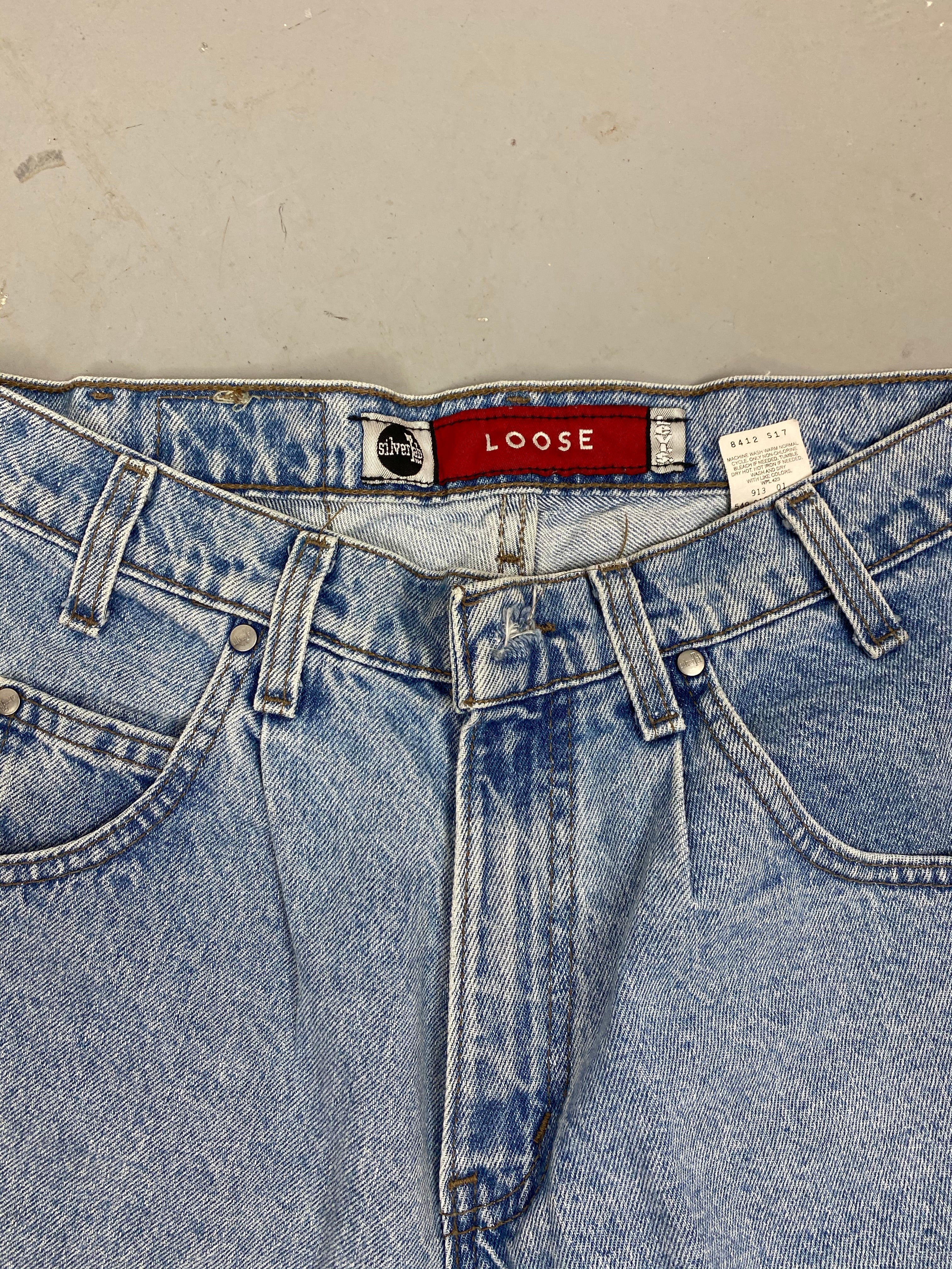 90s Levi’s silvertab Loose denim shorts