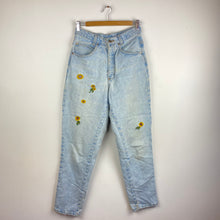 Load image into Gallery viewer, Embroidered daisy high waisted denim