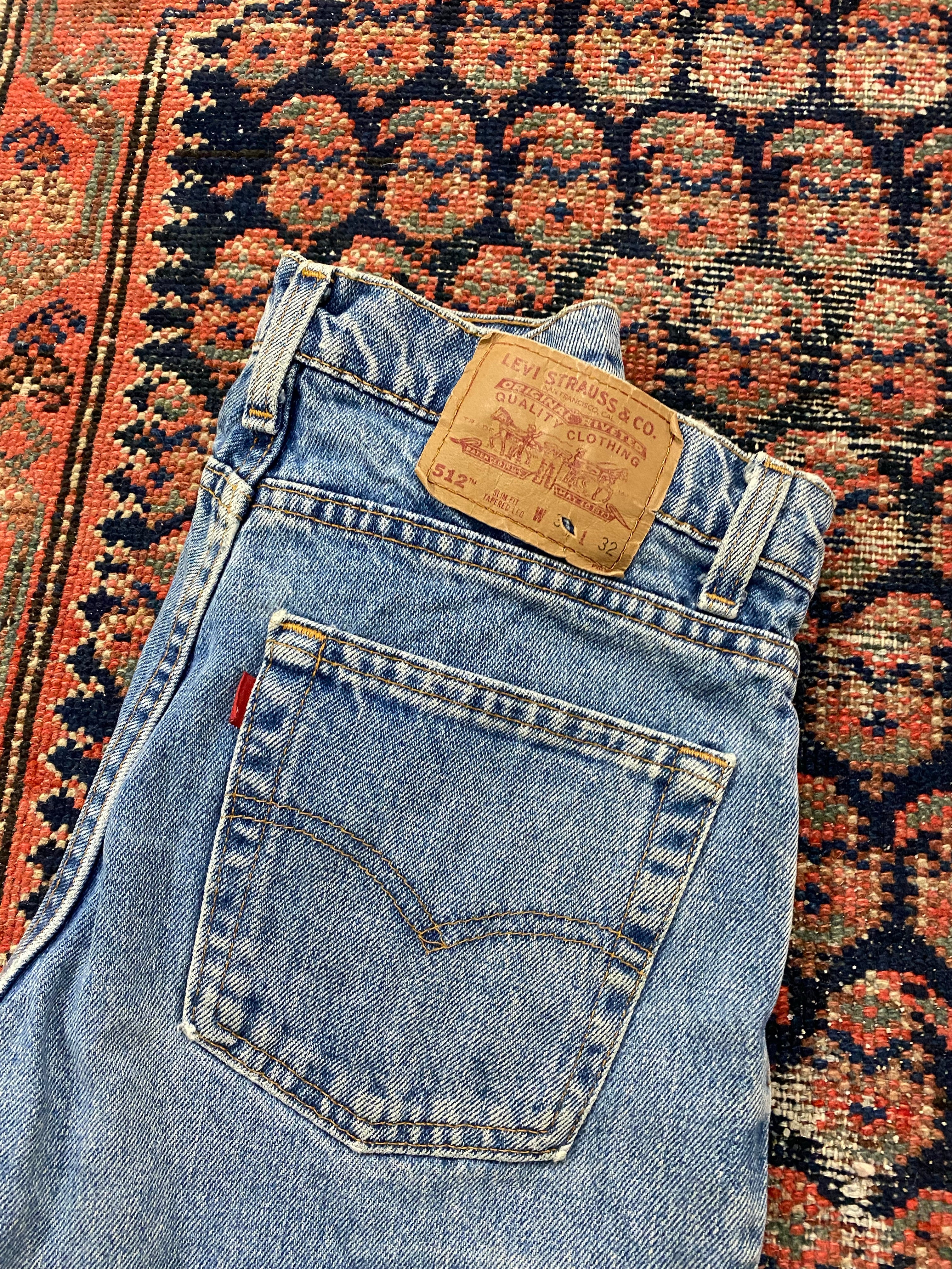 90s Frayed Levi’s Denim Shorts - 30IN/W