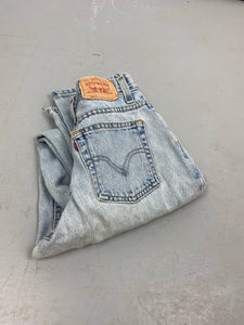 High waisted Levi’s relax fit denim