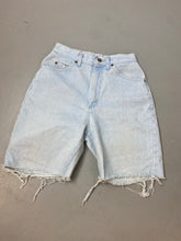 Load image into Gallery viewer, 90s Light Wash Lee Frayed Denim Shorts - 26in