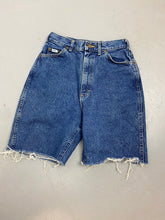 Load image into Gallery viewer, 90s high waisted frayed Lee denim