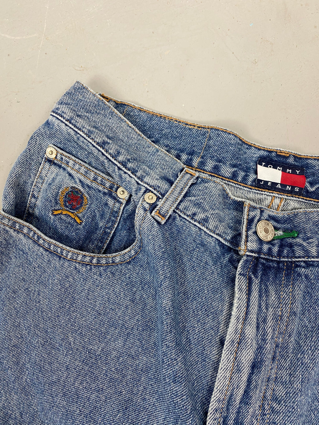 90s high waisted frayed denim Tommy shorts - 31in
