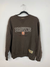 Load image into Gallery viewer, Vintage Embroidered Cleavland Browns Crewneck - M