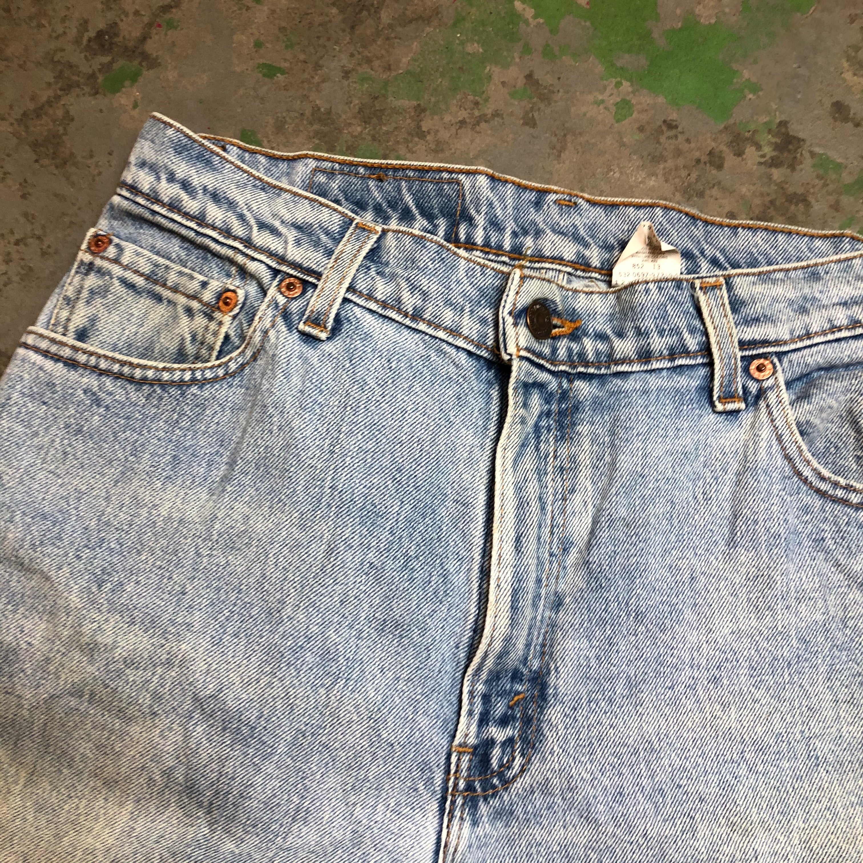 High waisted Levi’s mom jeans