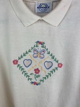 Load image into Gallery viewer, 90s embroidered butterfly collared crewneck