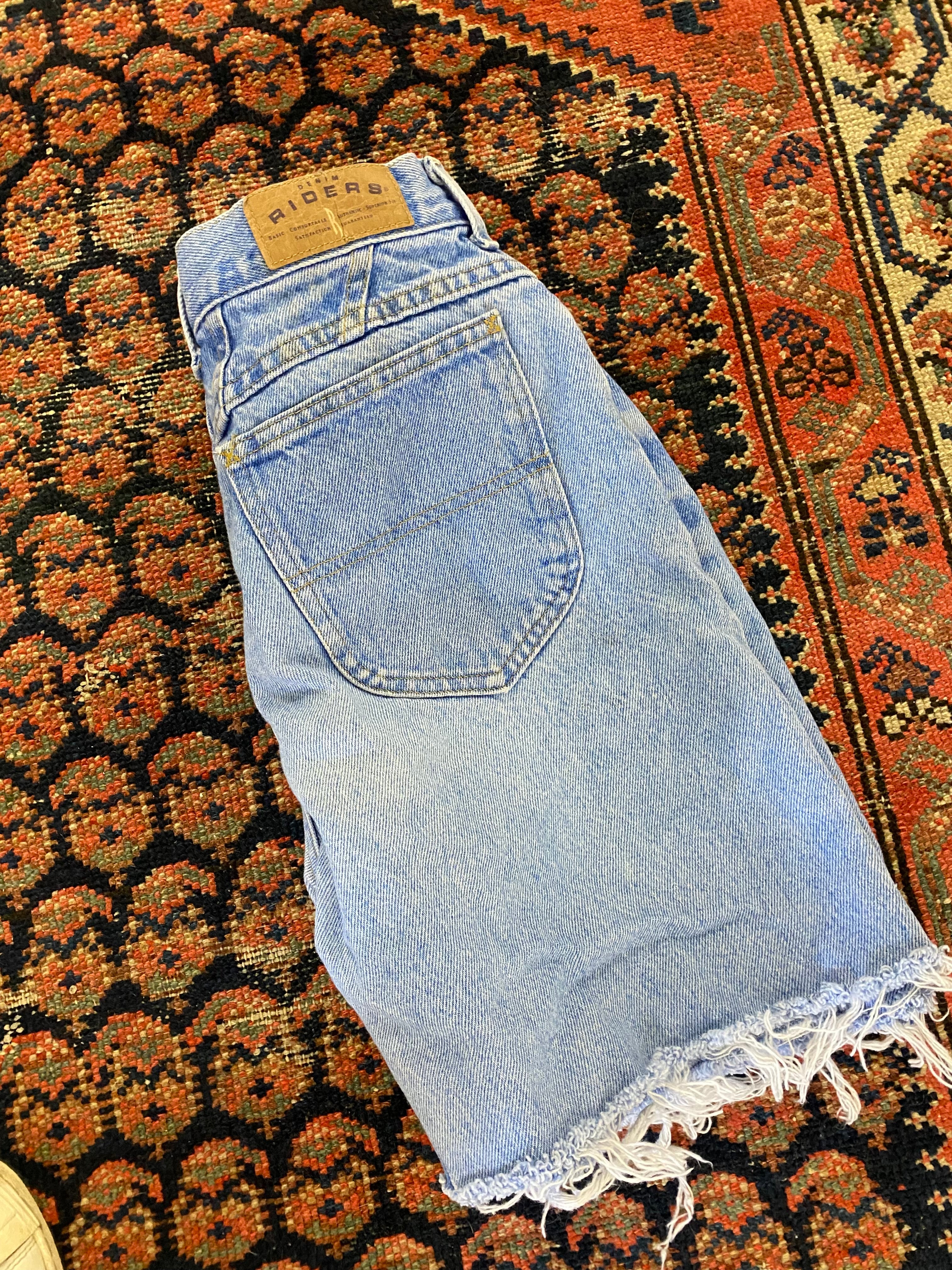 Vintage High Waist Rider Frayed Denim Shorts - 28in