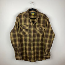 Load image into Gallery viewer, 90s heavy flannel shirt