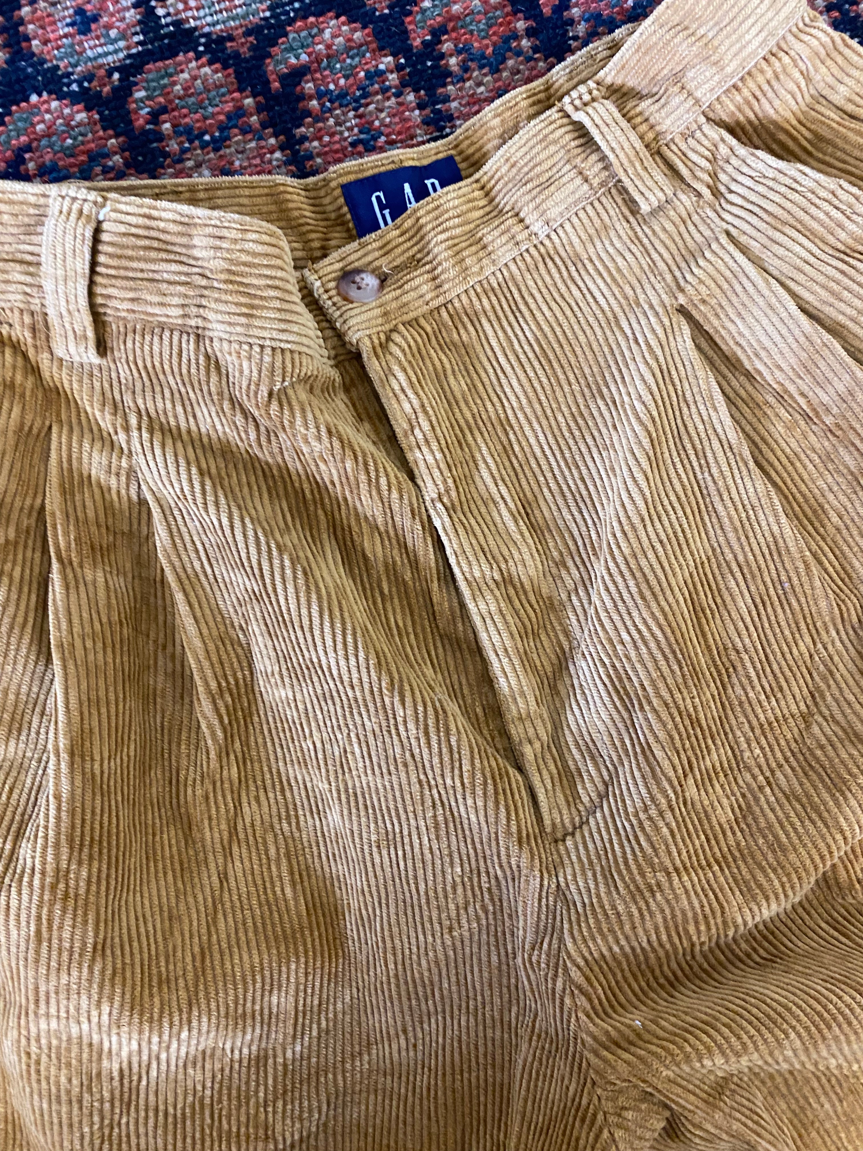 Vintage High Waisted Corduroy Cuffed Shorts - 28in