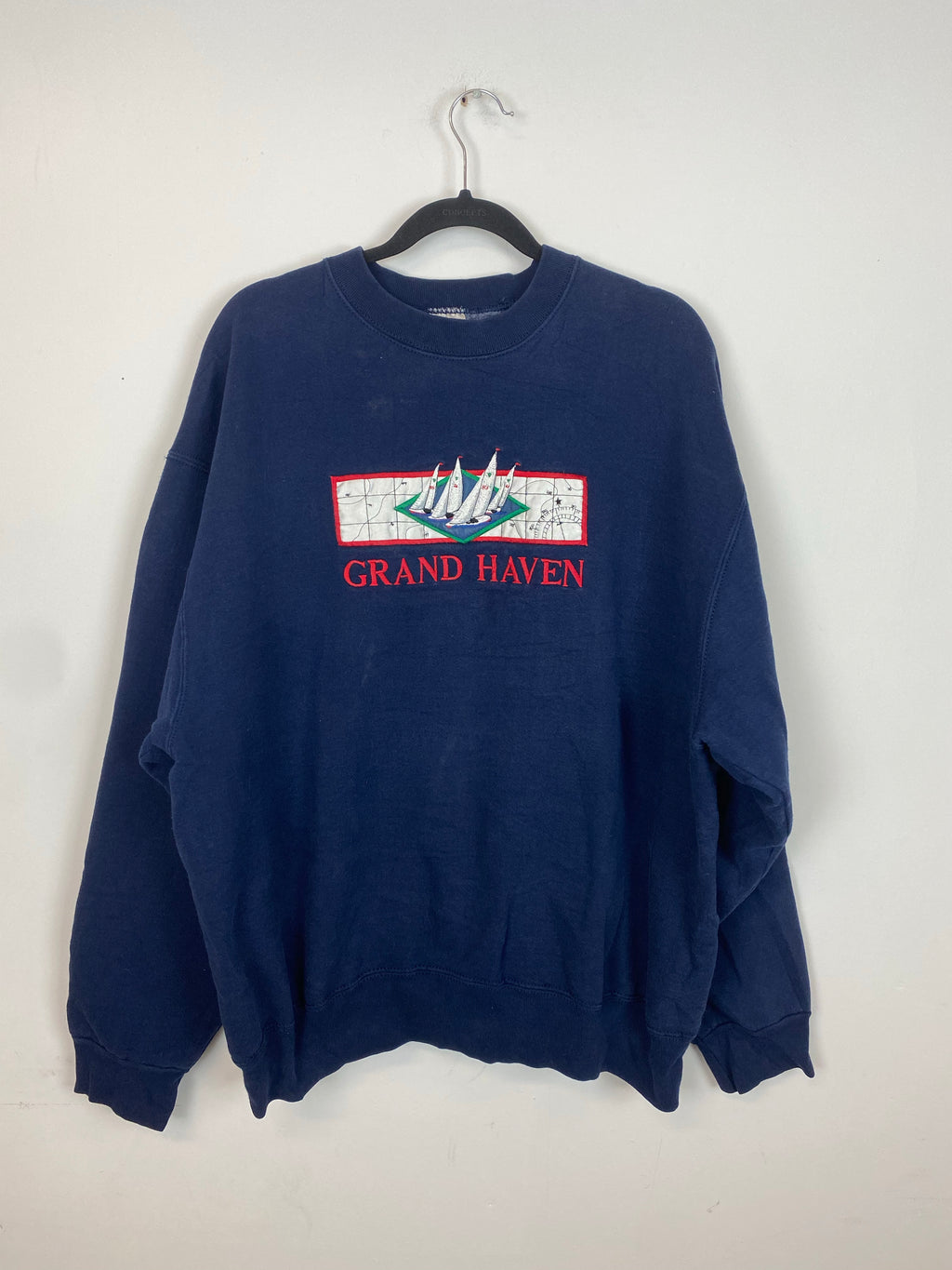 Embroidered Grand Haven Boating crewneck - M