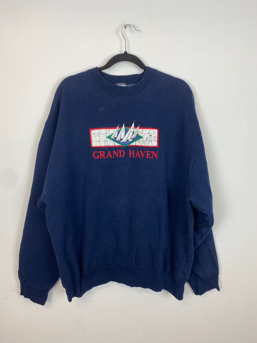 Embroidered Grand Haven Boating crewneck - M