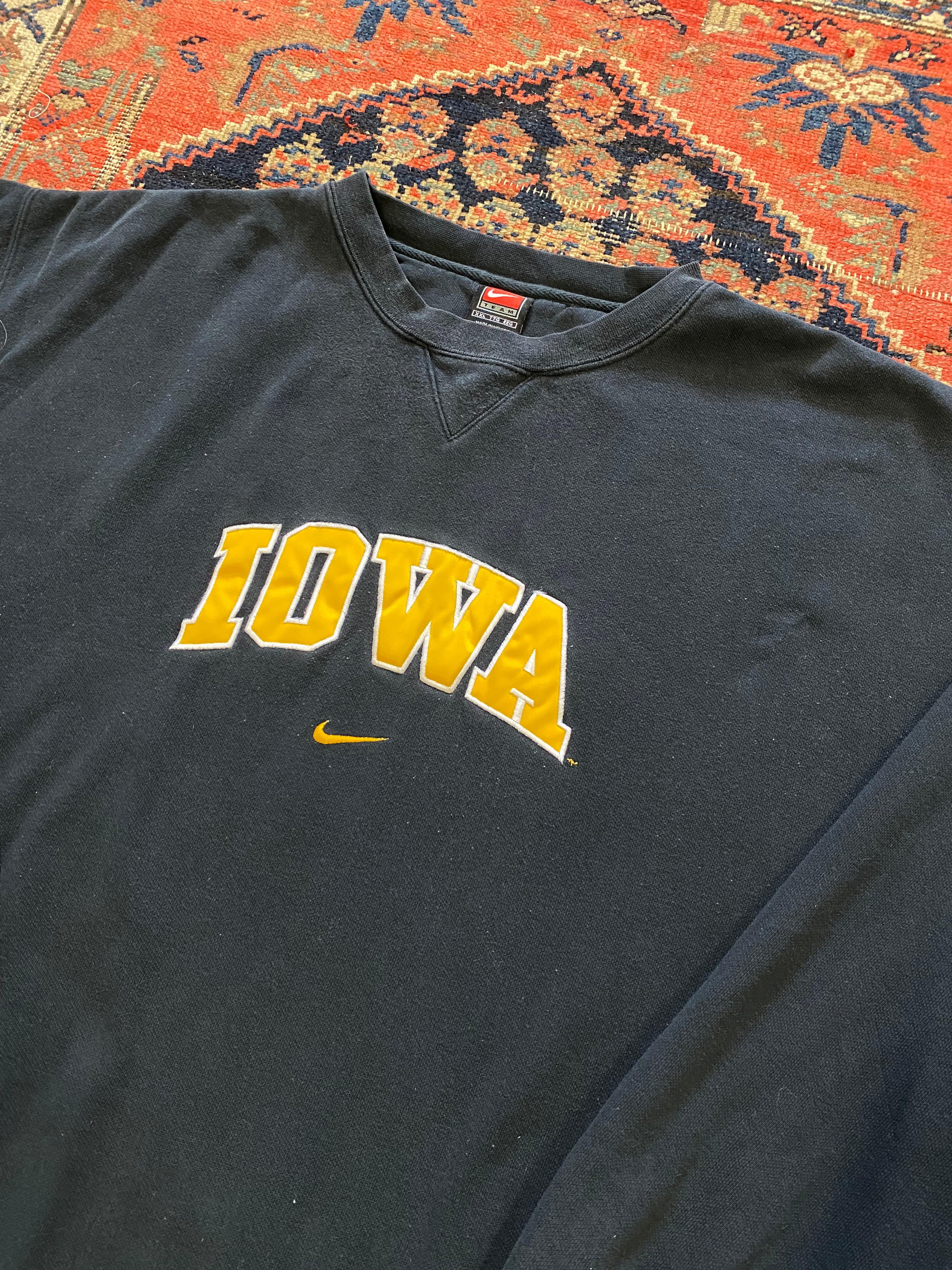 Vintage slightly faded Nike Iowa Crewneck - XXL
