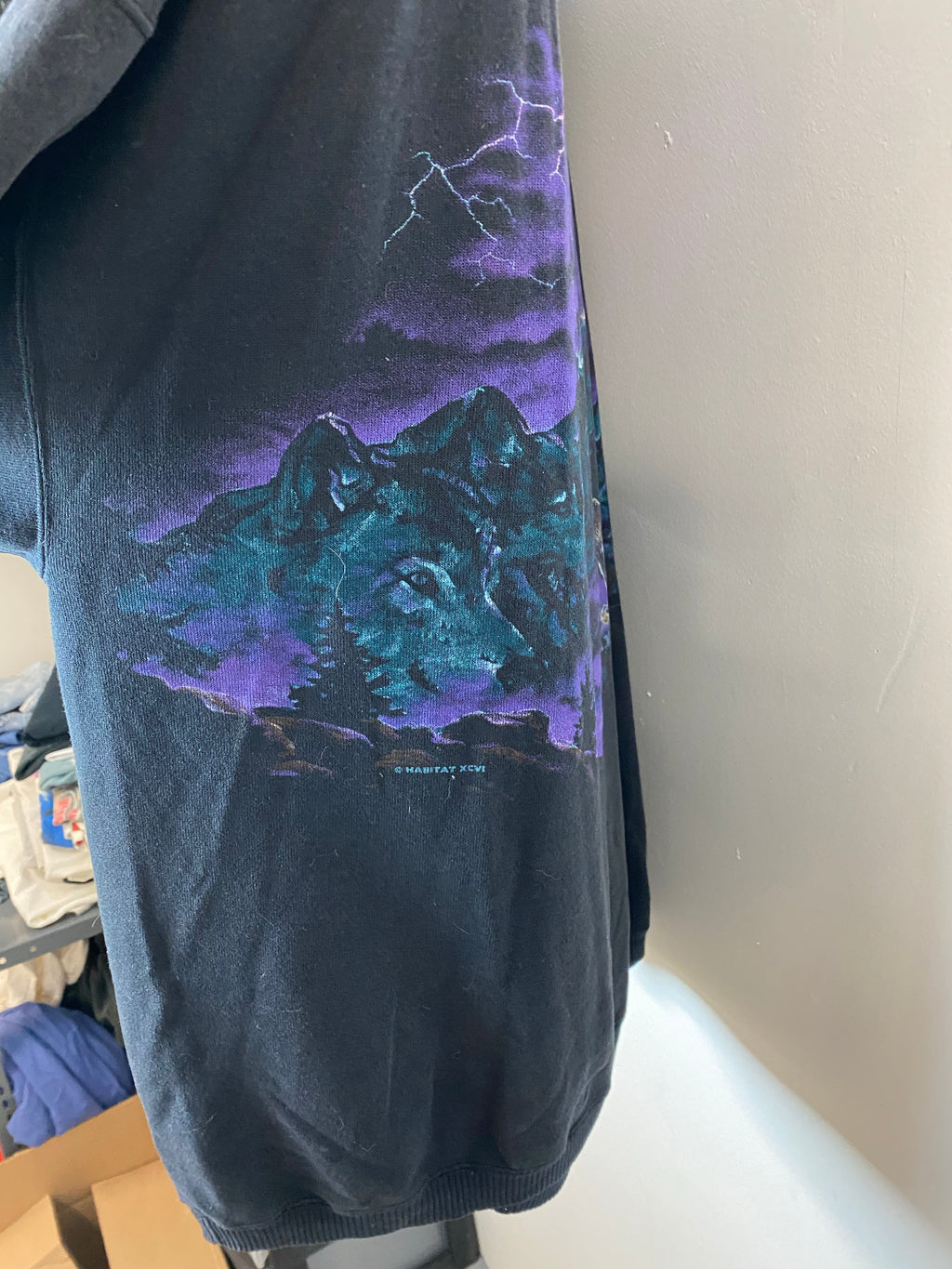 Vintage Front And Back Wolf Thunder Crewneck - L