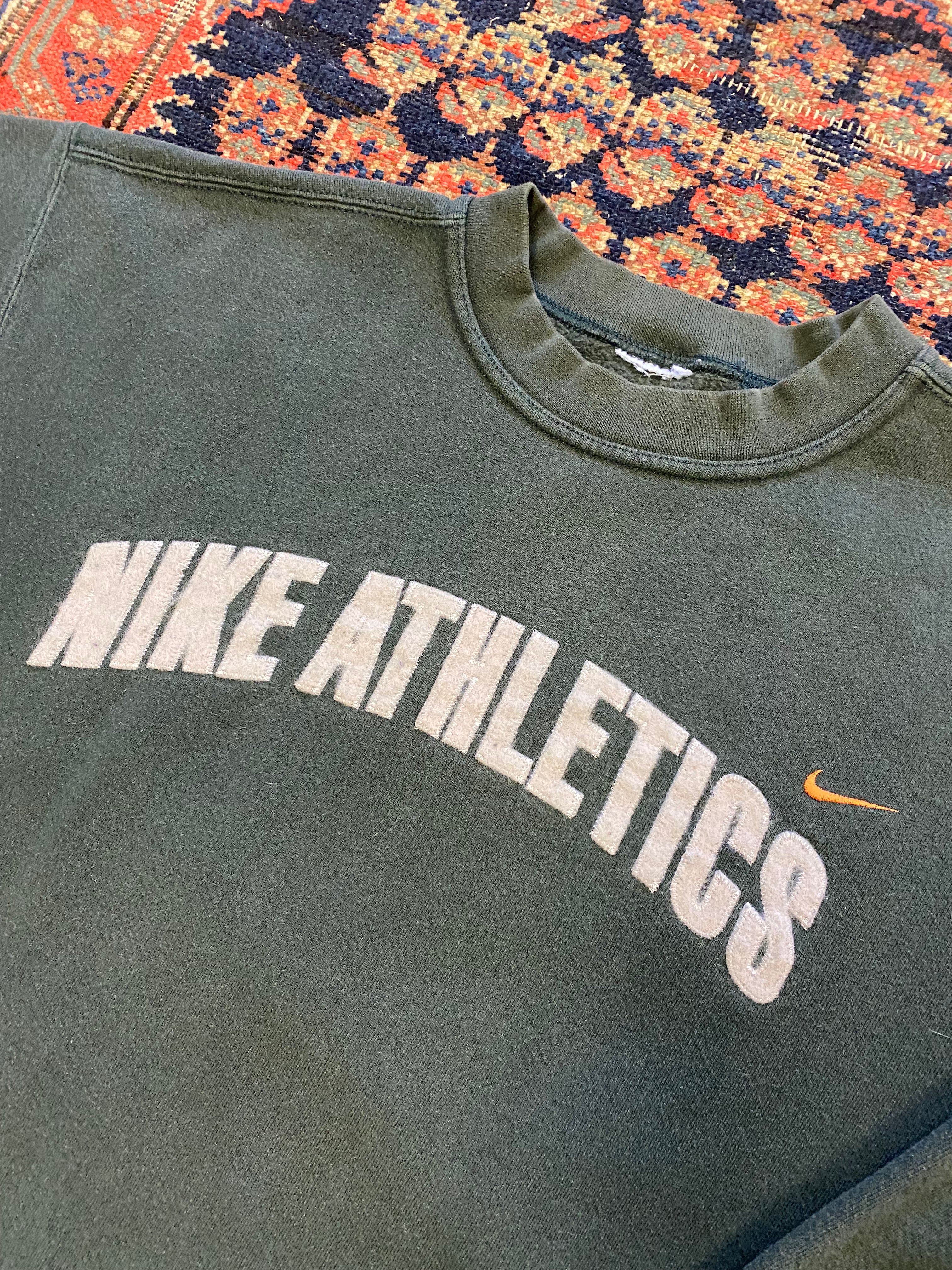 Vintage Nike athletics Crewneck - M/L