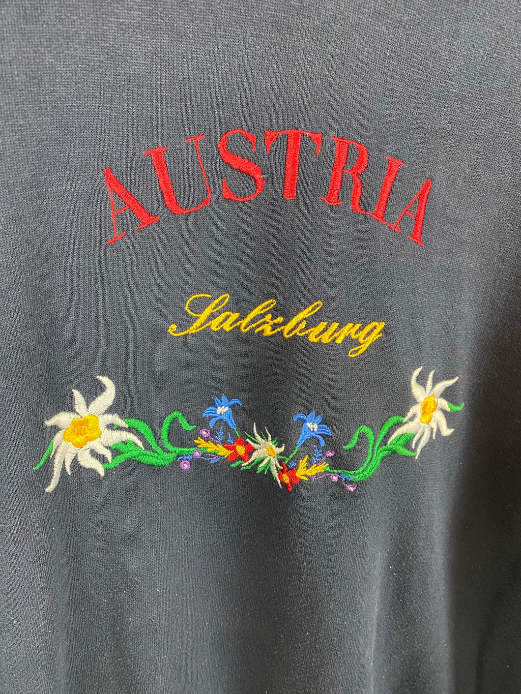 Vintage embroidered Australia crewneck - L