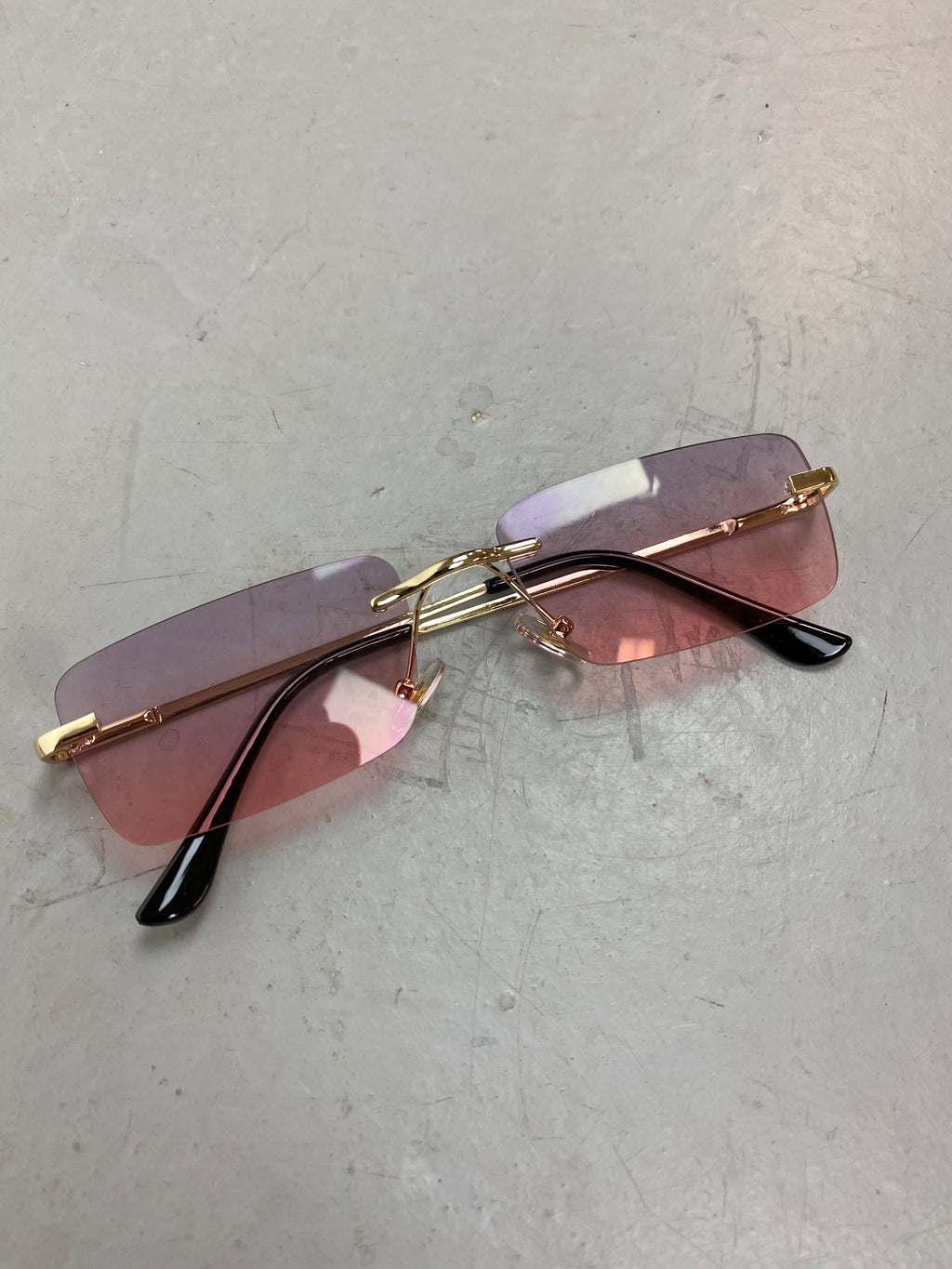 Pink / Gold mental framed sunglasses