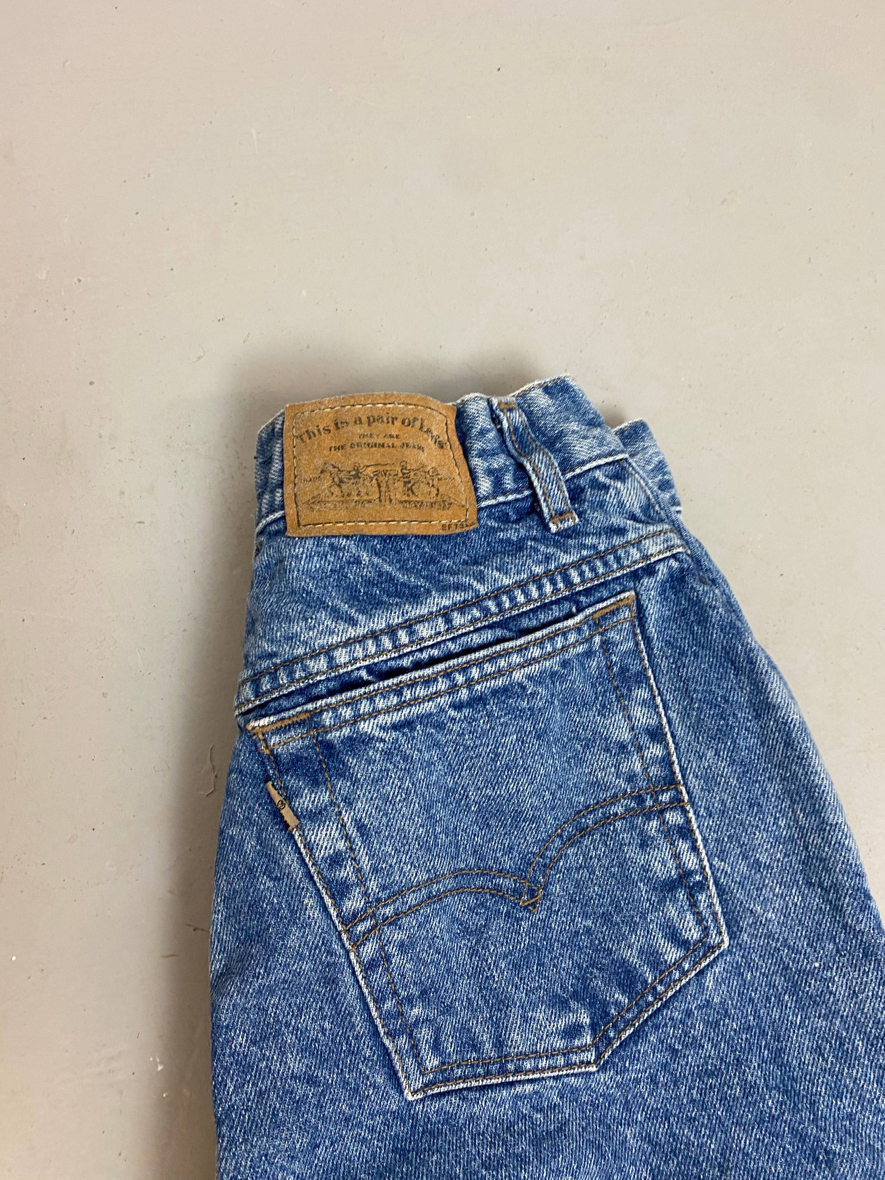 Vintage Levi’s Frayed High Waisted Denim Shorts - 24in
