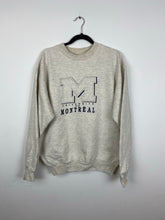 Load image into Gallery viewer, 90s embroidered University of Montreal crewneck
