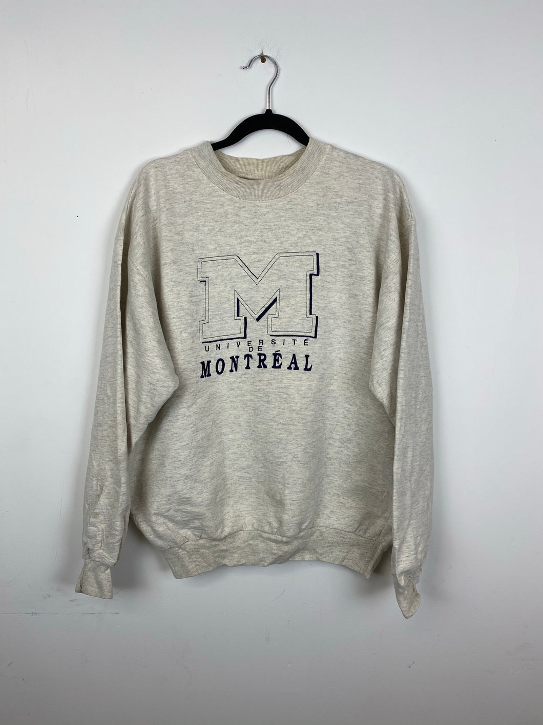 90s embroidered University of Montreal crewneck