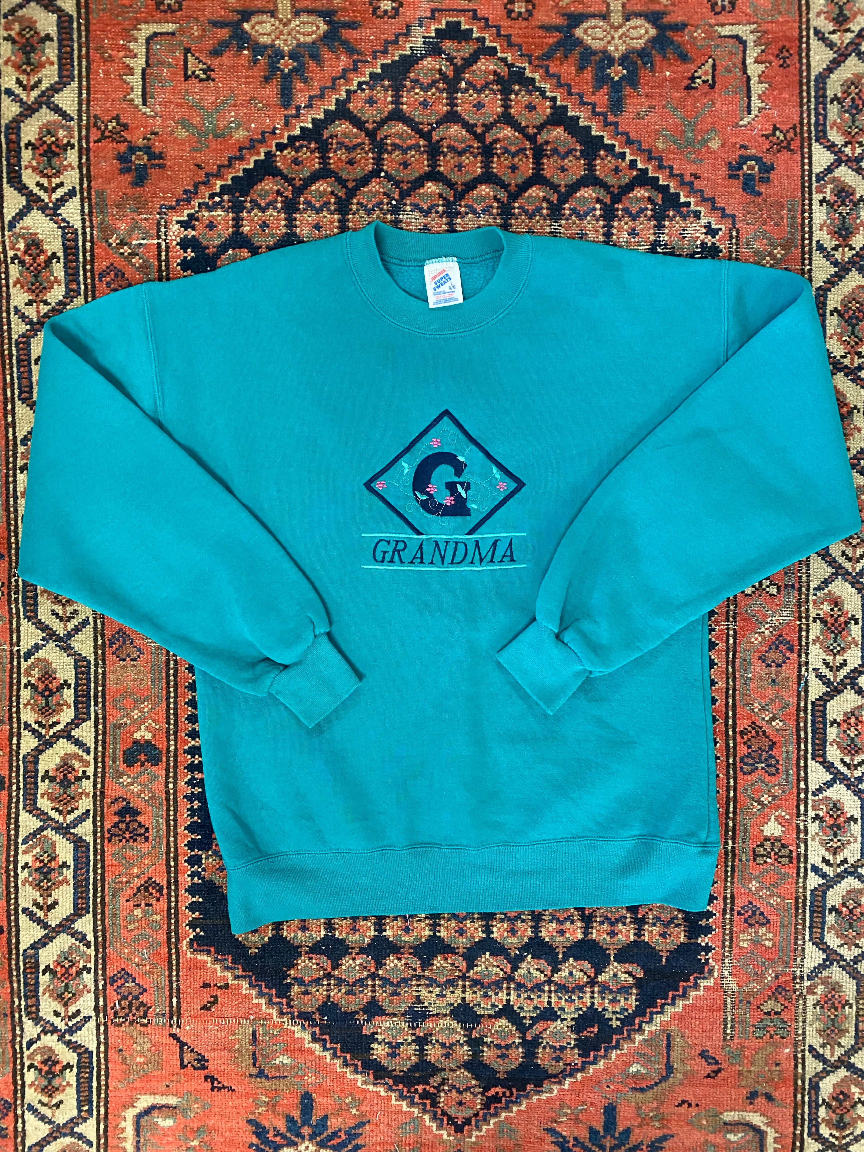 Vintage Embroidered Grandma Crewneck - M