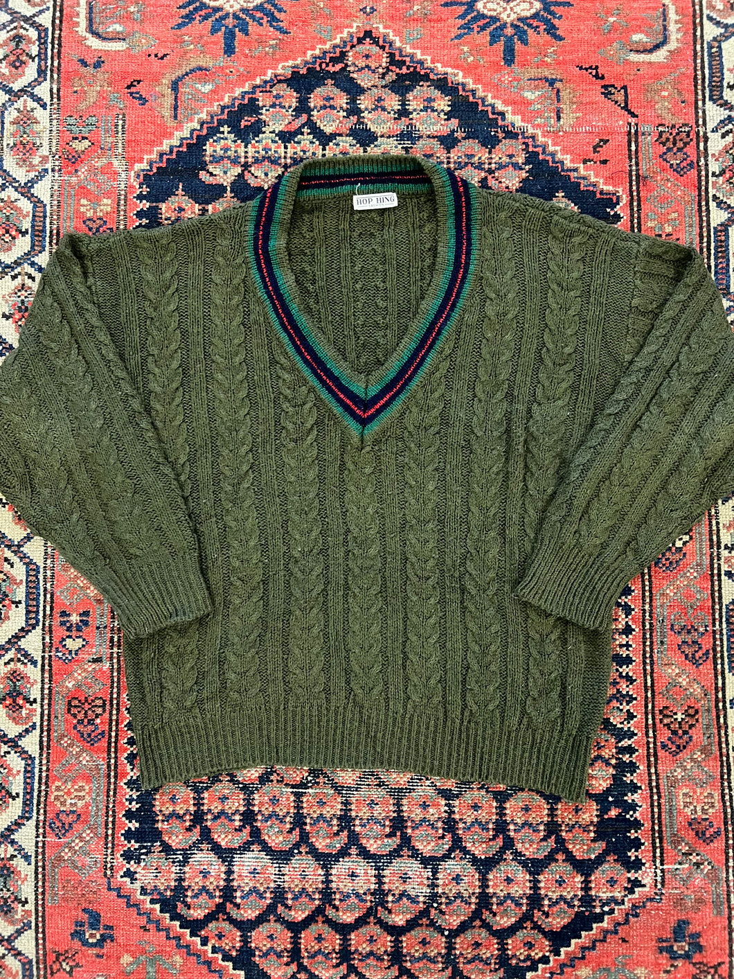 VINTAGE KNIT SWEATER - SMALL