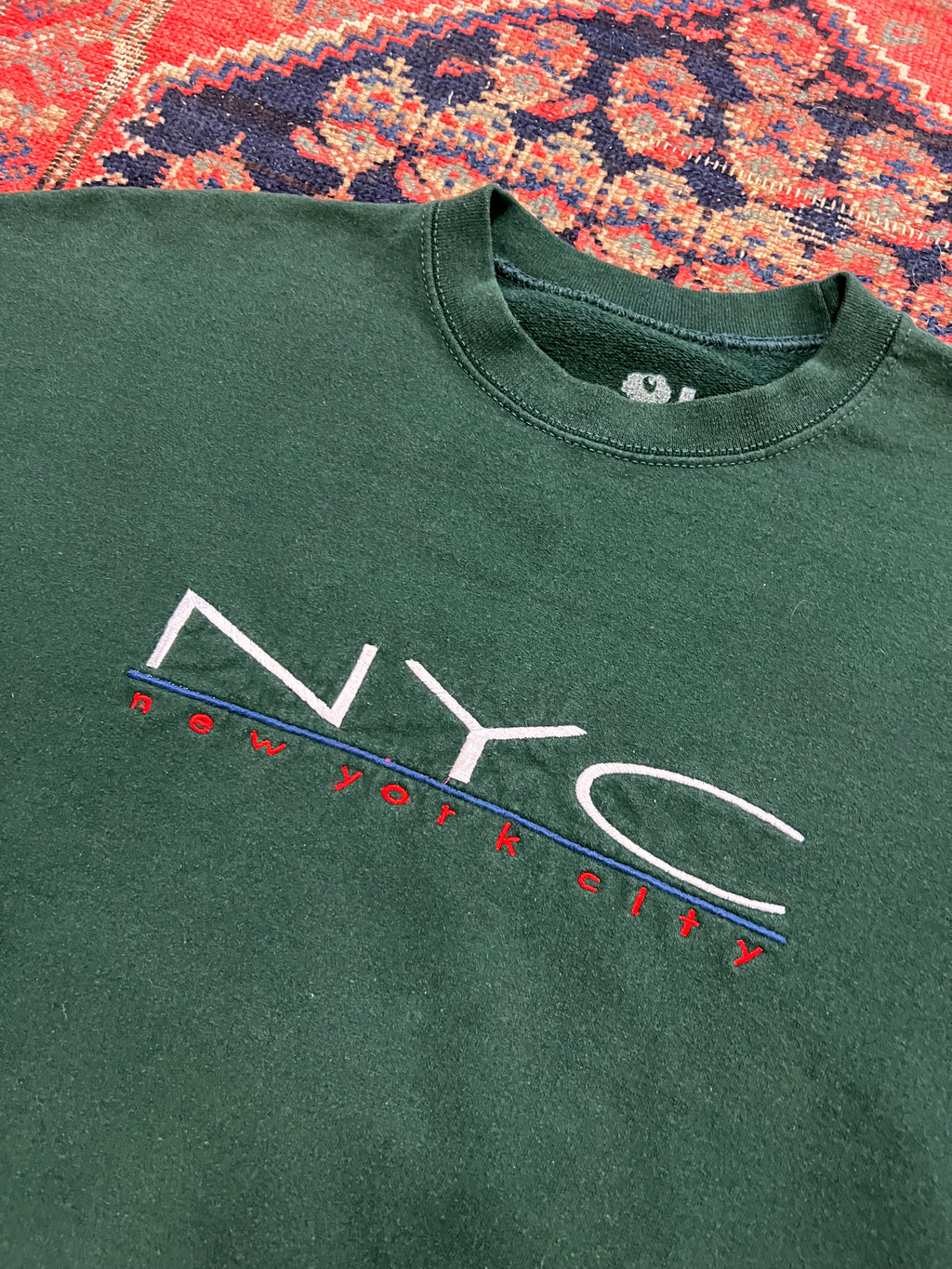 VINTAGE NYC CREWNECK - MEDIUM