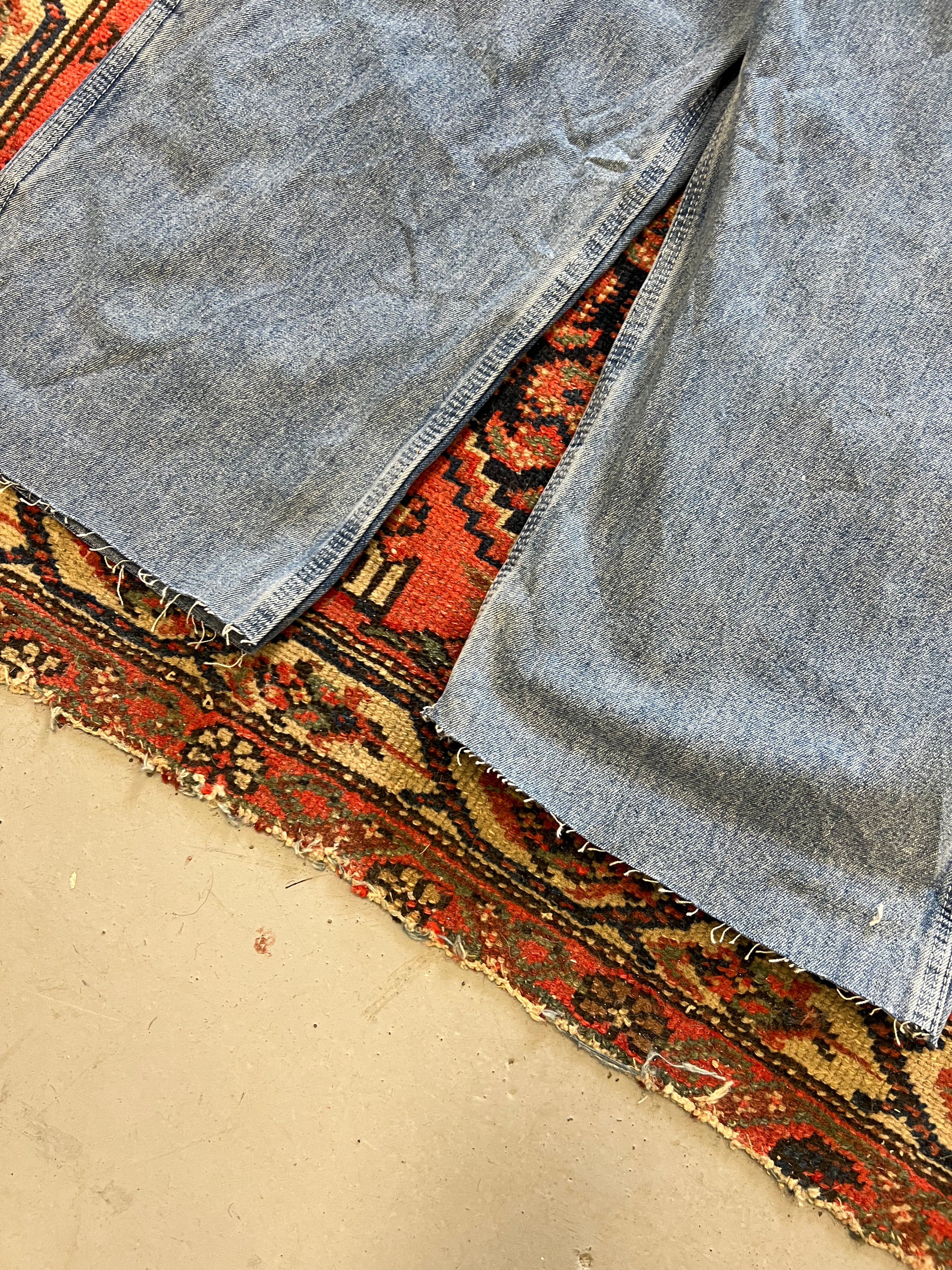 VINTAGE LEE DENIM OVERALLS - LARGE