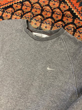 Load image into Gallery viewer, 2000s Nike Crewneck - M