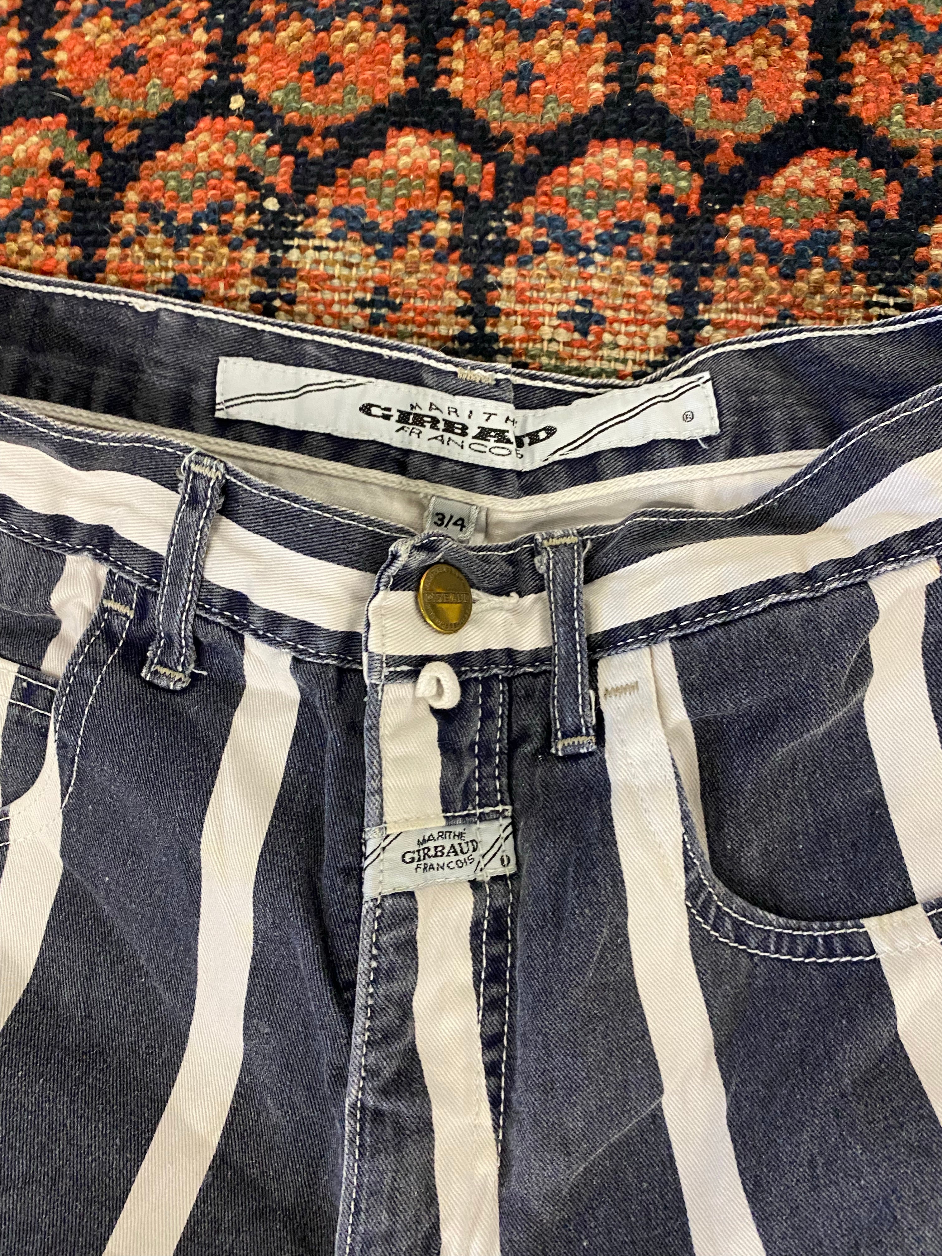 90s High Waisted Striped Shorts - 28in