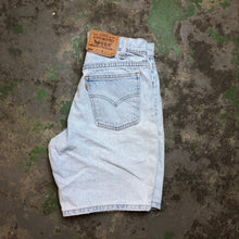 Load image into Gallery viewer, Orange tab Levi’s hemmed shorts
