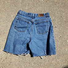 Load image into Gallery viewer, Vintage LLBean Denim shorts