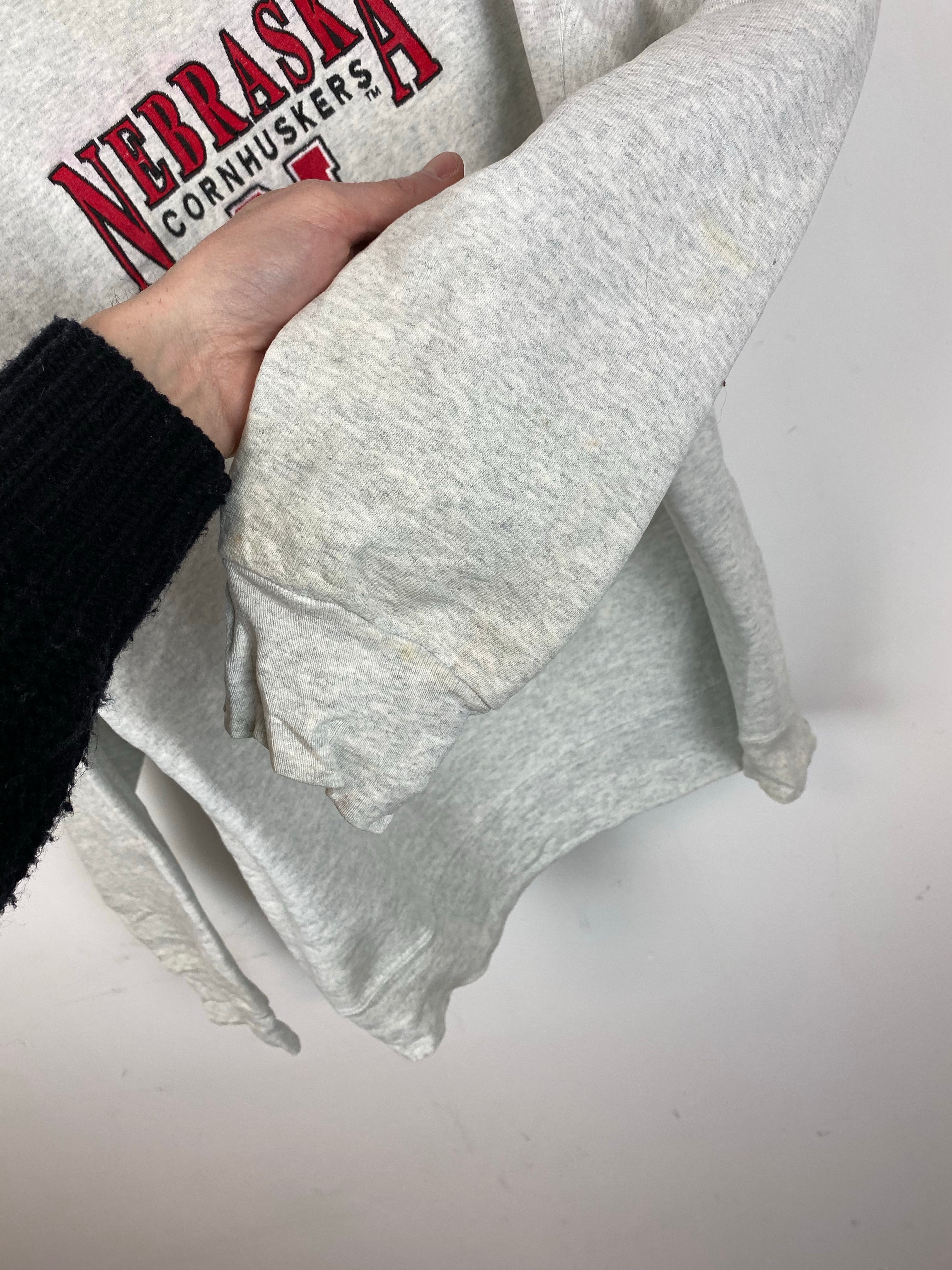 90s Embroidered Nebraska crewneck - L