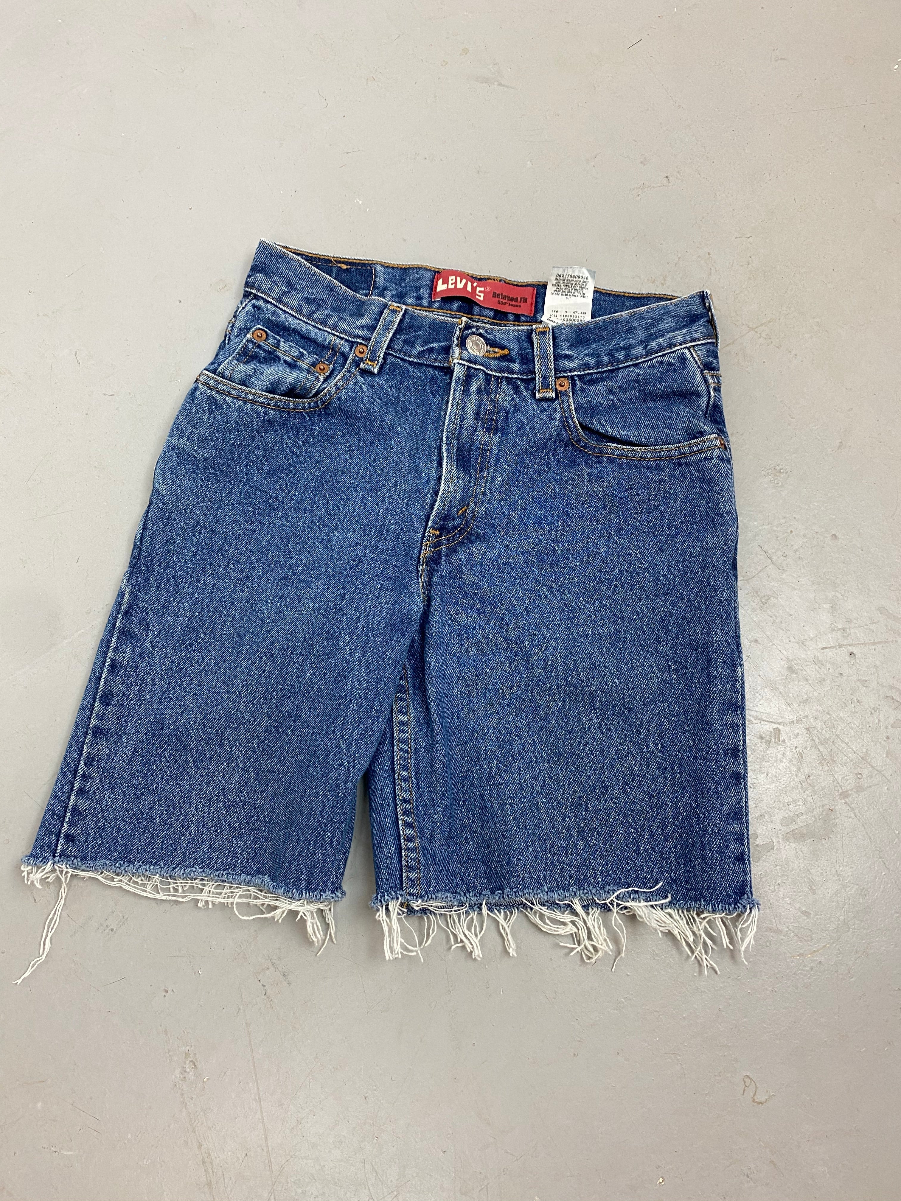 90s frayed high waisted Levi’s denim