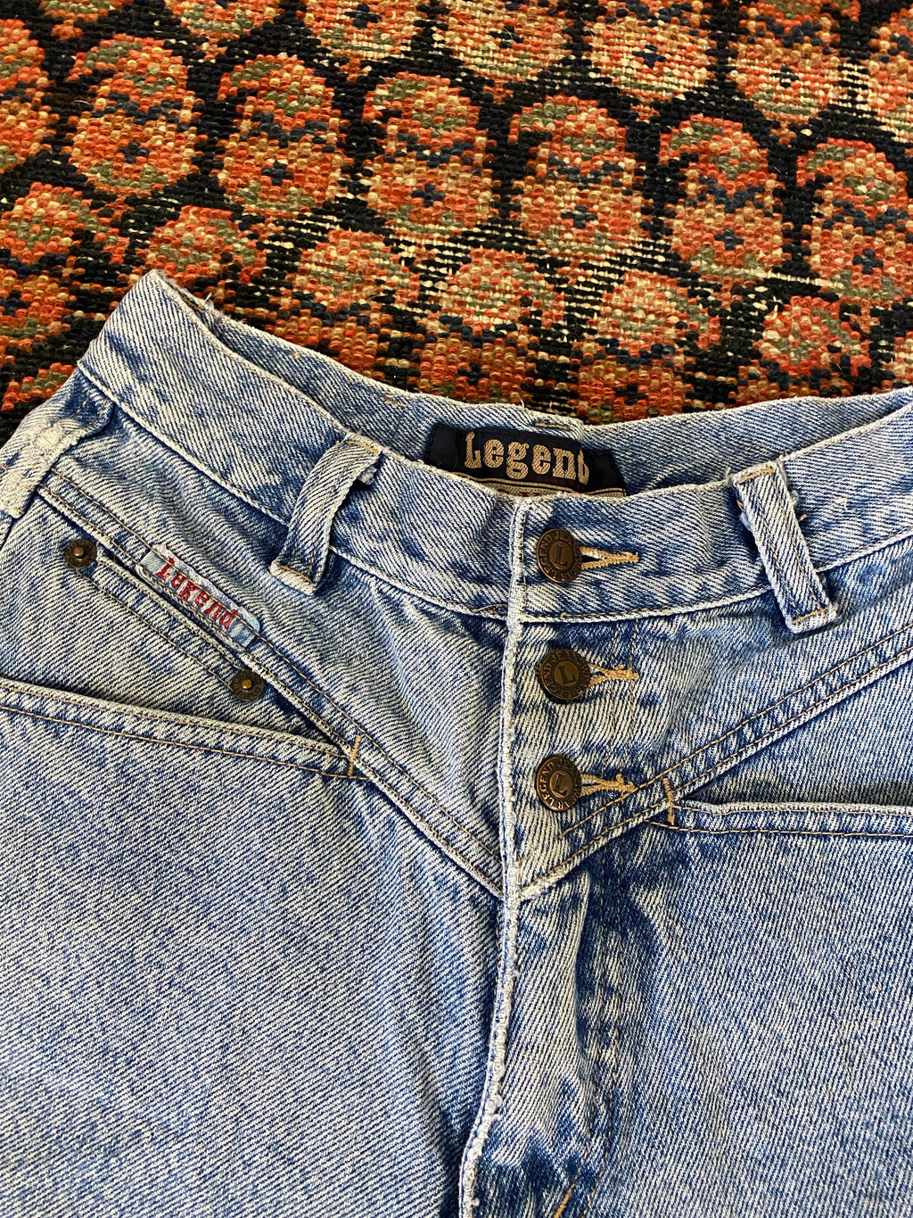 90s high Waisted Legend Denim Shorts - 23in