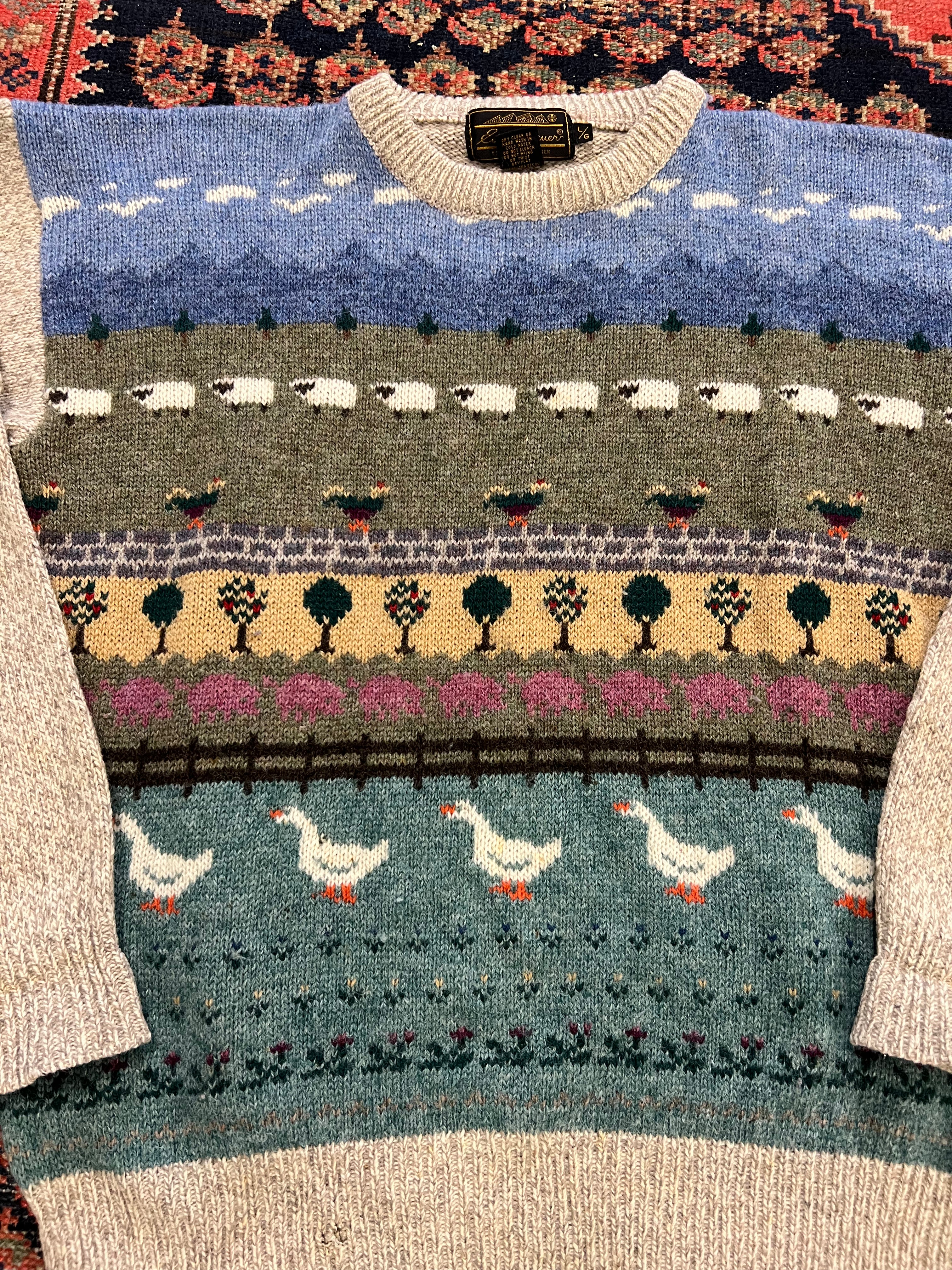 VINTAGE KNIT SWEATER - SMALL