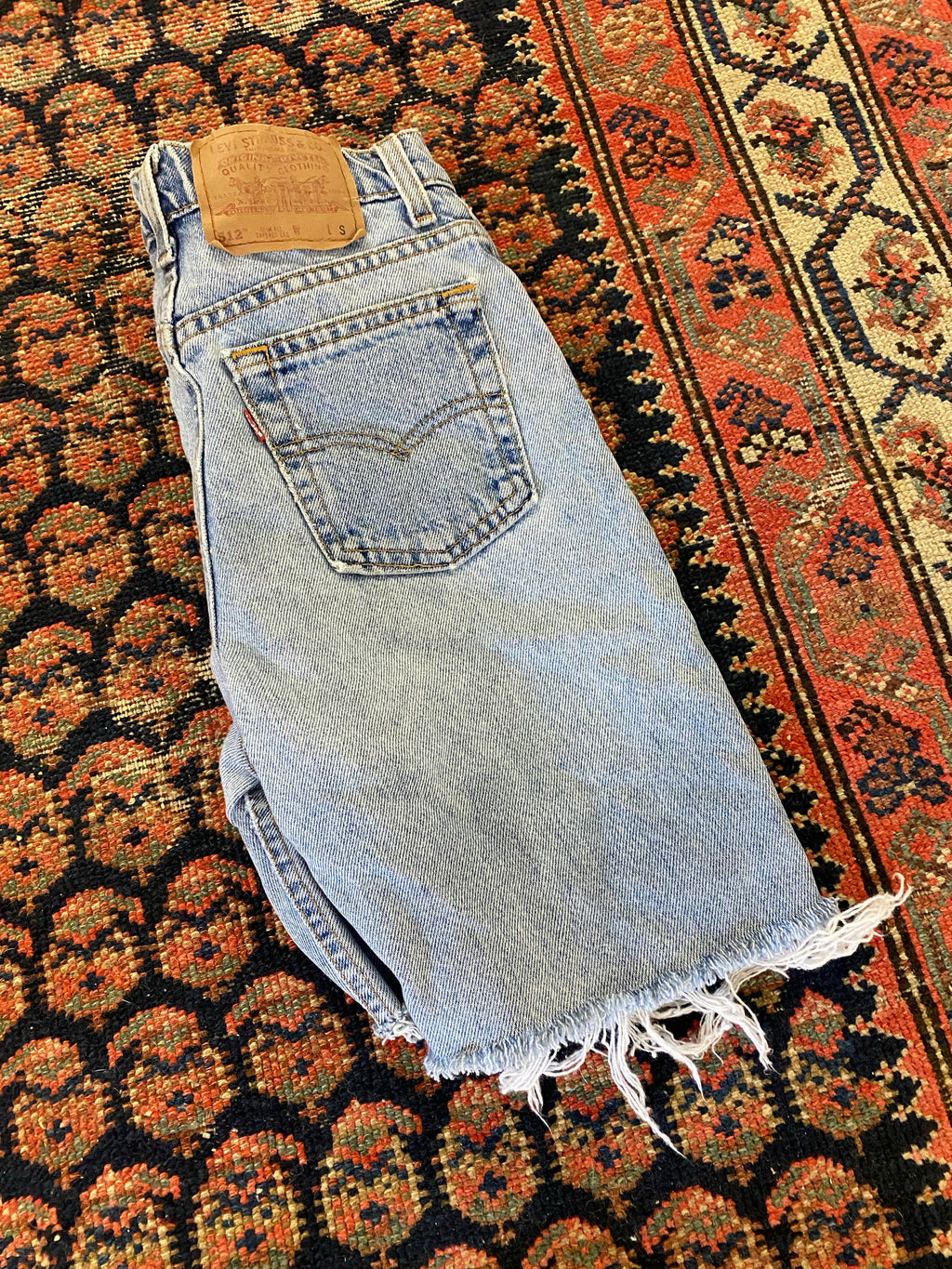 90s High Waisted Levis Frayed Denim Shorts - 25in