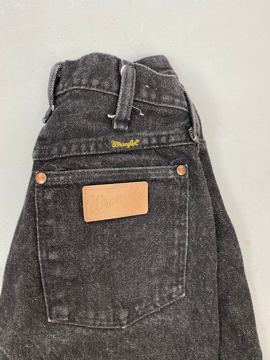 90s High Waisted Wrangler Frayed Denim Shorts - 26in