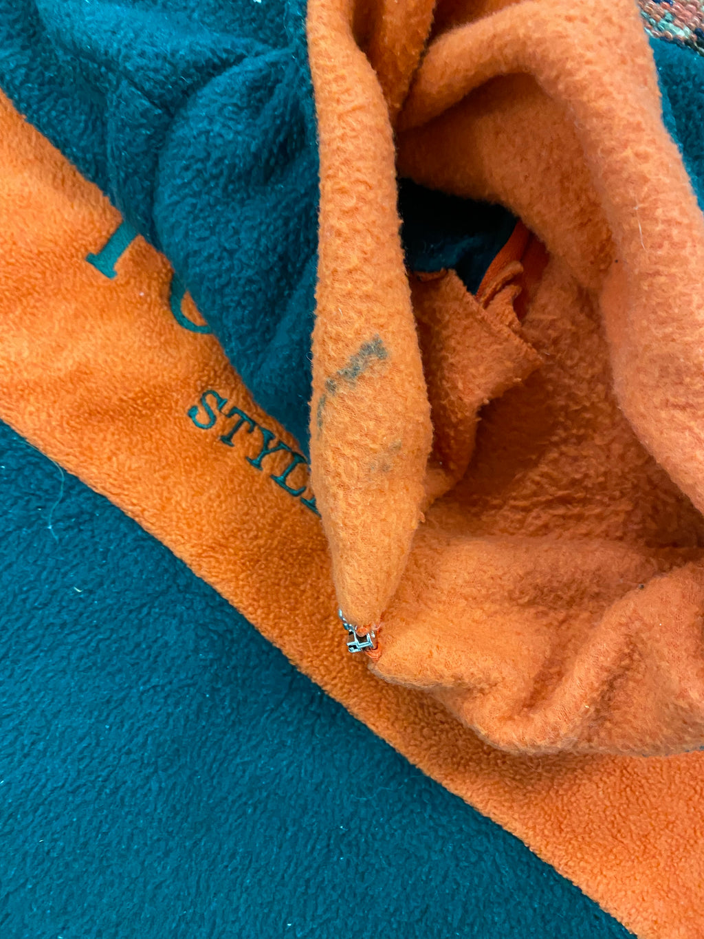 Vintage Tommy Style Fleece - L