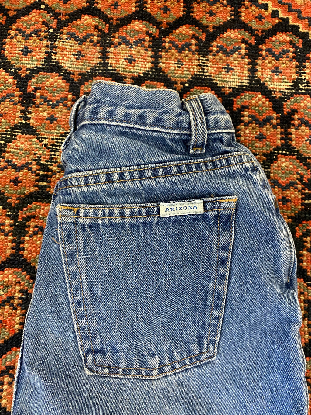 90s High Waisted Frayed Arizona Denim Shorts - 25in