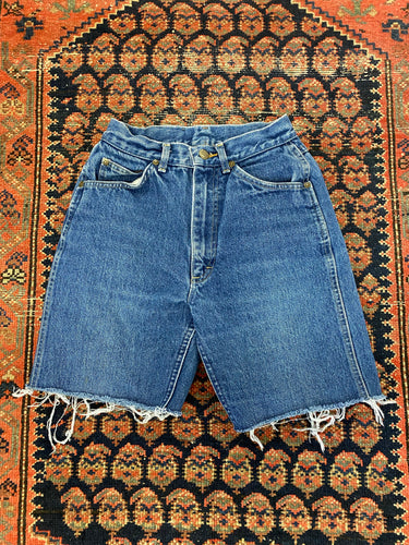 Vintage High Waisted Lee Frayed Denim Shorts - 25in