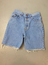 Load image into Gallery viewer, Vintage High Waisted Frayed Lee Denim - 28in