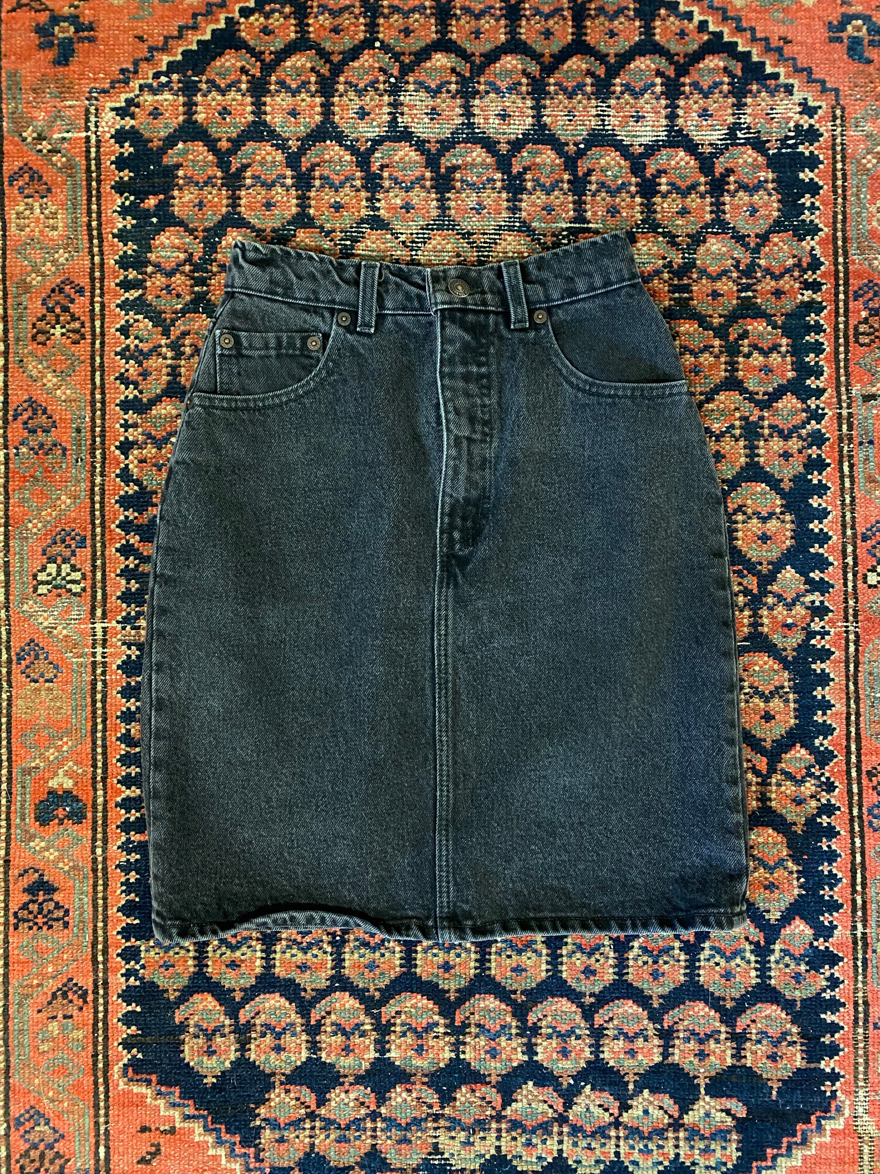 90s Levis Denim Skirt - 24in