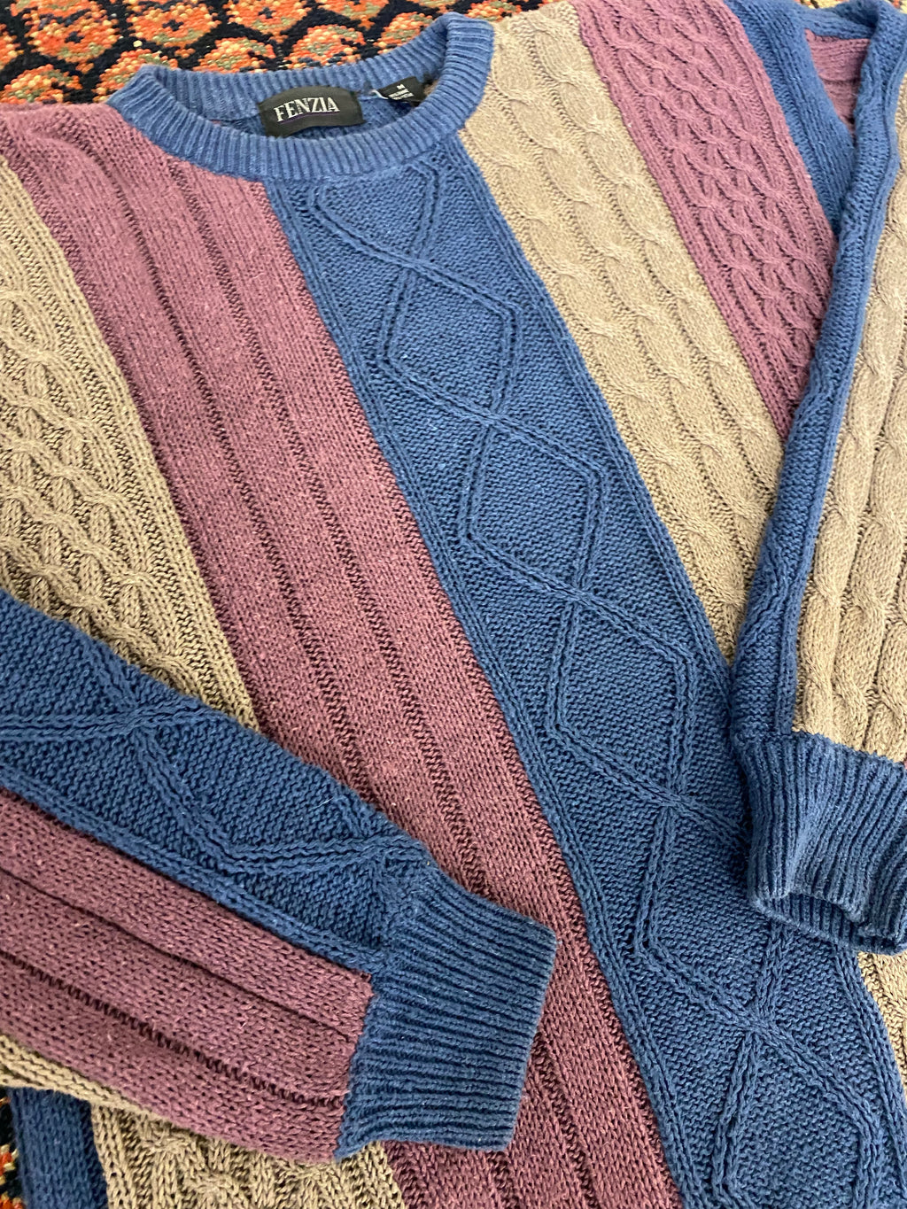 Vintage Cable Knit Sweater - L