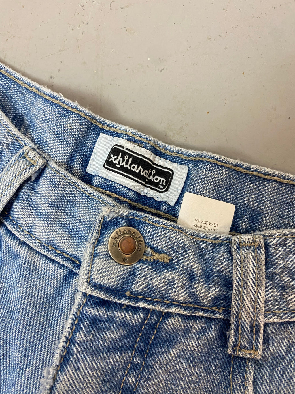 90s High Waisted Xhilaration Hemmed Denim Shorts - 26in